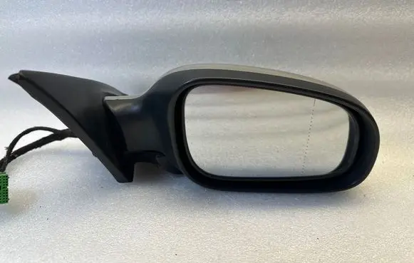 Volvo XC70 Front door electric wing mirror E11015463 E11025463