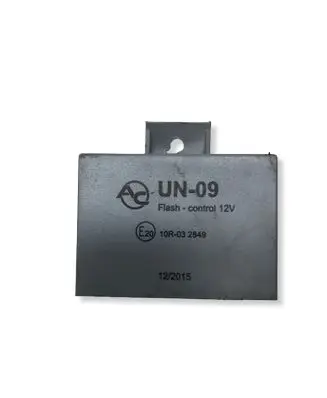 Toyota Avensis T250 Tow bar relay 10R032849