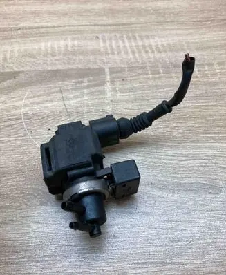 Audi A4 S4 B6 8E 8H Turbo solenoid valve 059906629A
