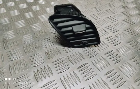 Audi A4 S4 B8 8K Dashboard side air vent grill/cover trim 8K1820902B