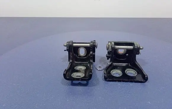 Front door hinge set