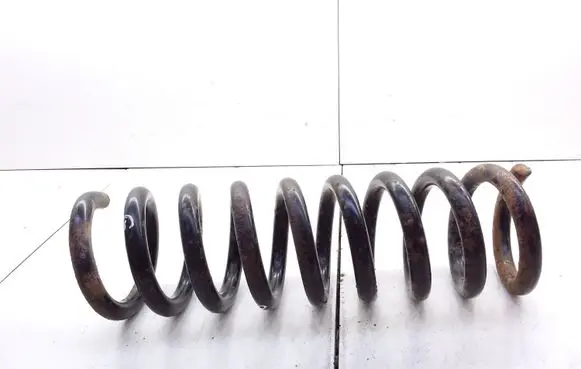 Mercedes-Benz E W210 Rear coil spring