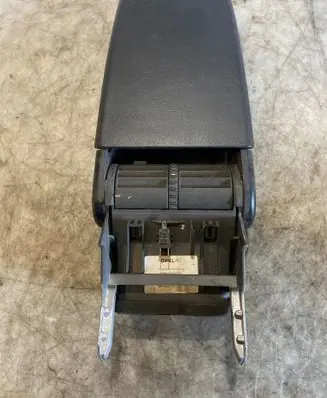 Opel Omega B2 Armrest 09104847 813589