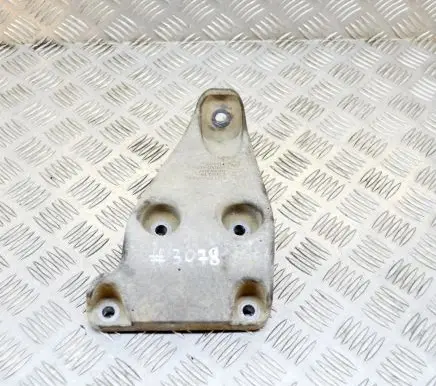 BMW 2 F22 F23 Engine mounting bracket 6788609
