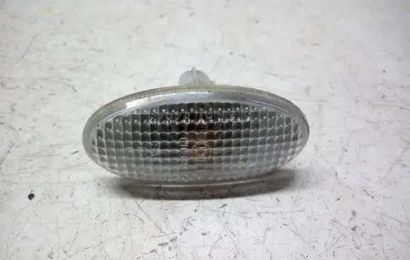 Mazda 6 Front fender indicator light