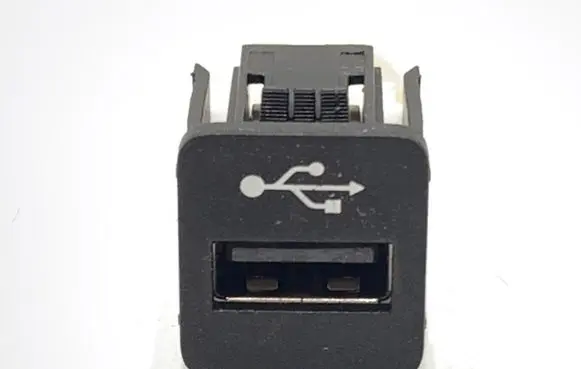 BMW 3 G20 G21 USB socket connector 9229294