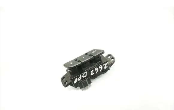 Hyundai i40 Seat control switch 