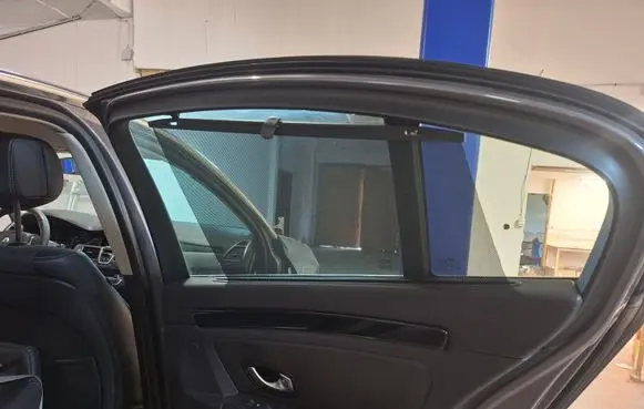 Renault Laguna III Rear door sun blind/shade 975100003R