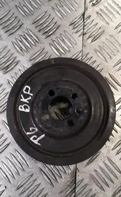 Volkswagen PASSAT B6 Crankshaft pulley 03g105243