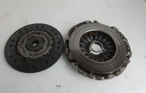 BMW 3 E92 E93 Pressure plate 966590928