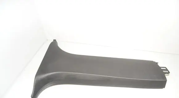 (B) pillar trim (bottom)
