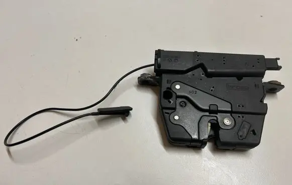 BMW X1 E84 Tailgate lock latch 912781108 16367210 UK720051106