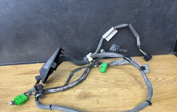 Volvo V70 Front door wiring loom 8622441