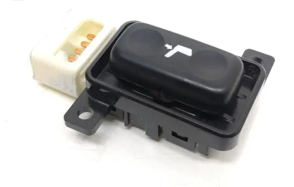 Toyota Auris E180 Seat control switch 182850