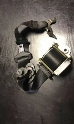 BMW 3 E90 E91 Front seatbelt 7069955