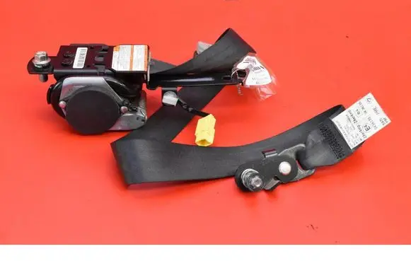 Honda FR-V Front seatbelt 6090763