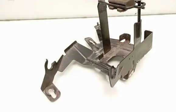 Mercedes-Benz E W211 Battery bracket 2115454440