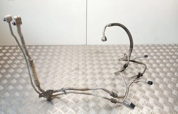 Air conditioning (A/C) pipe/hose
