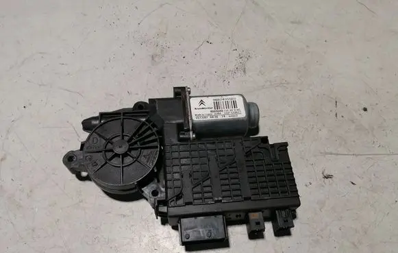 Citroen C4 I Picasso Front door window regulator motor 9682495580