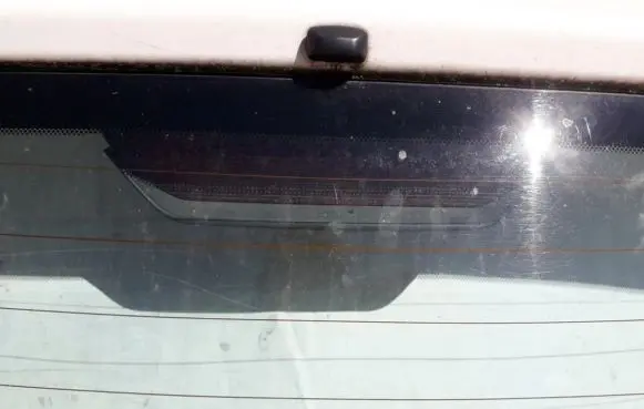 Toyota Yaris Third/center stoplight