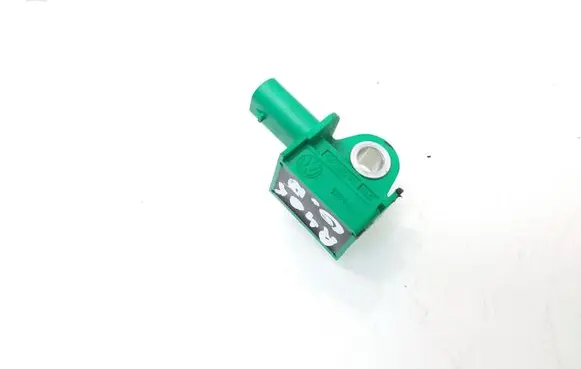 Volkswagen Golf VI Airbag deployment crash/impact sensor 5K0959351 5WK44000