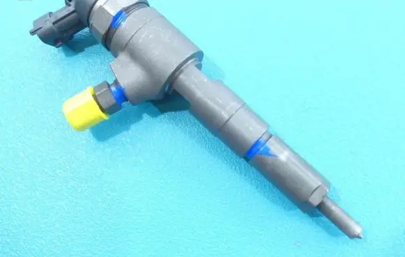 Peugeot 206 Fuel injector 0445110075 IMPRK957251