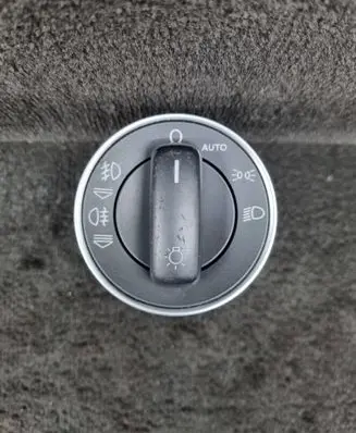 Light switch