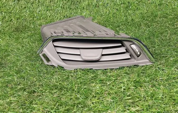 Chevrolet Cruze II Dashboard side air vent grill/cover trim 13377239