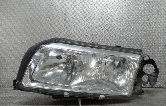 Volvo S80 Headlight/headlamp 30678101