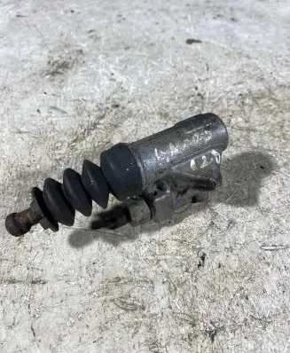 Honda Accord Clutch slave cylinder 