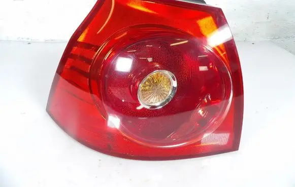 Volkswagen Golf V Rear/tail lights 4VFX-13405AB