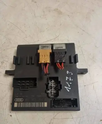 Audi A4 S4 B6 8E 8H Comfort/convenience module 8E0907279E 11092002