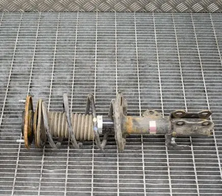 Toyota Auris E180 Front shock absorber/damper F56R5