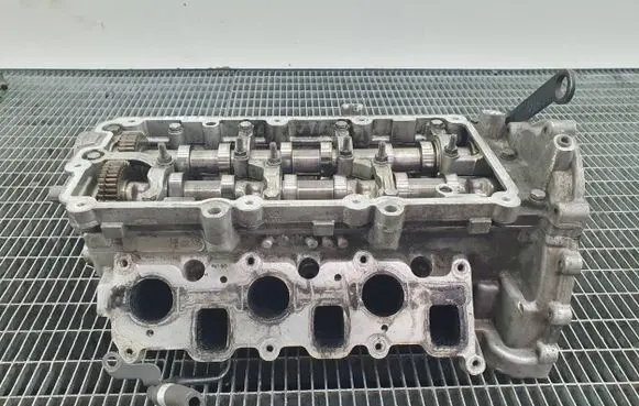 Volkswagen Touareg I Engine head 