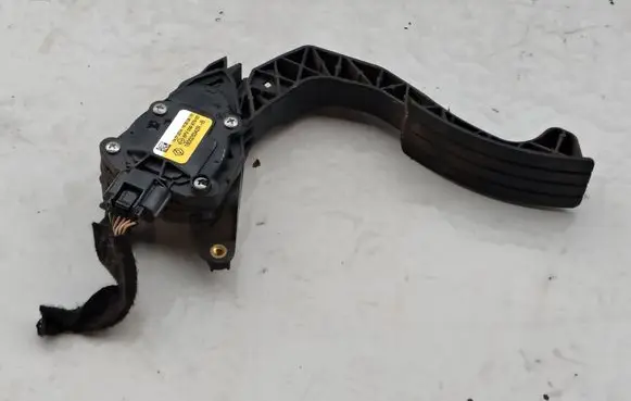 Dacia Logan II Accelerator throttle pedal 180026342R