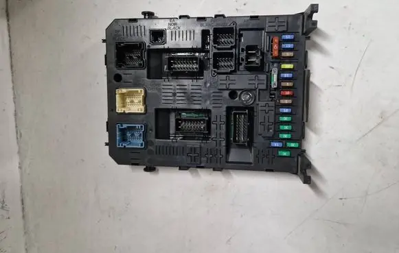Citroen Berlingo Comfort/convenience module 966689558002 9666895580