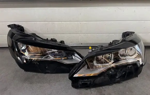 Peugeot 3008 II Headlights/headlamps set 9836230180 9836230280