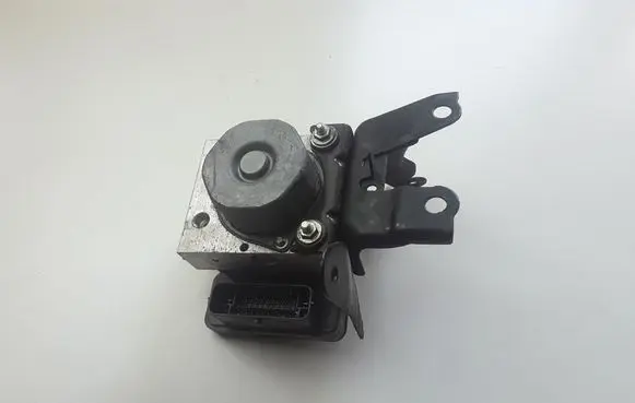 Toyota Aygo AB40 ABS Pump 2265106455