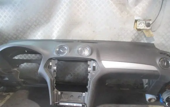 Ford Mondeo MK IV Dashboard 0450609110310500 009110310