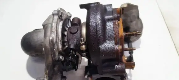 Toyota Avensis T250 Turbo 172010R010 17201-0R010