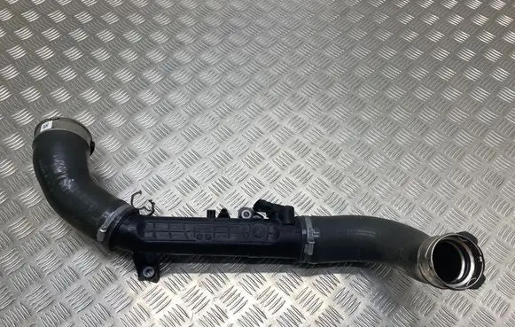 Volvo XC60 Intercooler hose/pipe 31686412