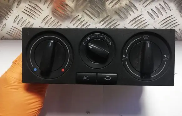 Volkswagen Golf IV Climate control/heater control trim 1J0820045F 901511210000