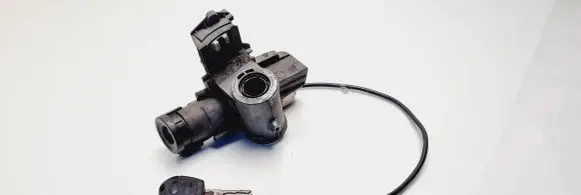 Seat Alhambra (Mk1) Ignition lock P012106 3B0972703