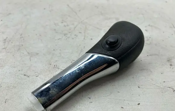 Nissan Rogue Gear lever shifter trim leather/knob 349104BA1A