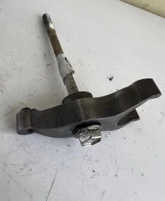 Toyota Hilux (AN10, AN20, AN30) Fuel Injector clamp holder