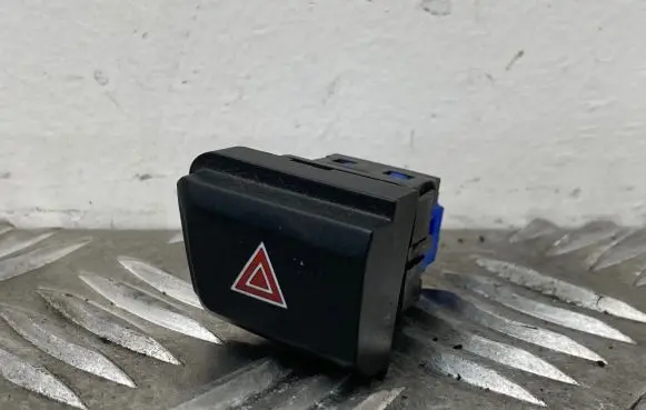 Peugeot 208 Hazard light switch 9675091620