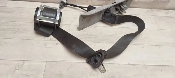 Opel Corsa D Front seatbelt 13290218 13288319 616089300