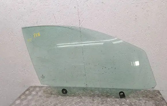 Peugeot 308 Front door window glass four-door