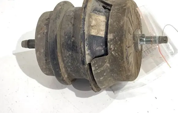 Infiniti Q50 Engine mount vacuum valve 