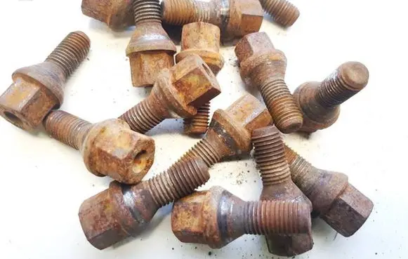 Opel Astra G Nuts/bolts 
